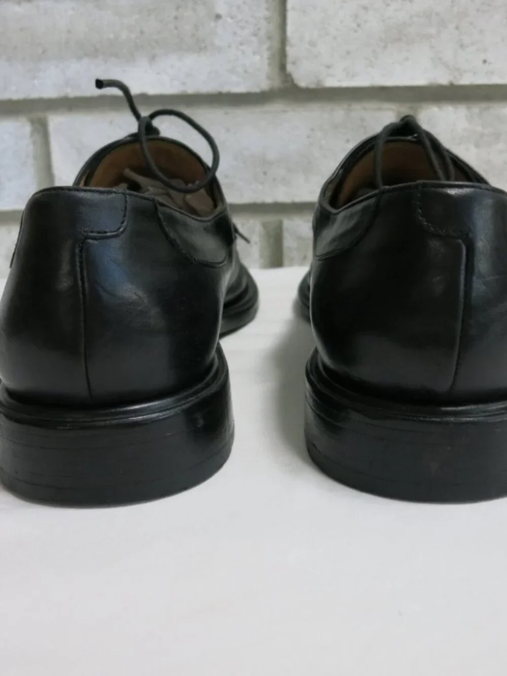 Mezlan split toe